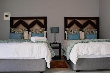 هتل Serene Guest Manor