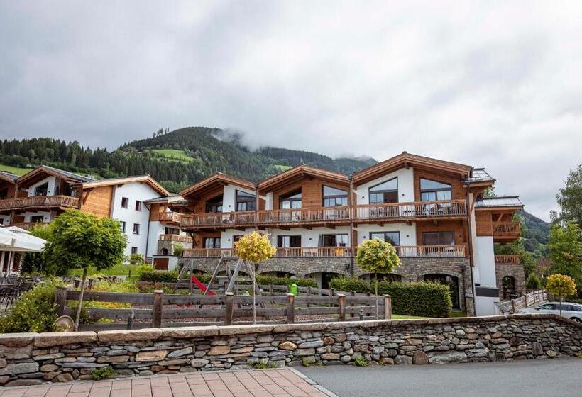 هتل Tauernsuites Mitterwirt By Alps Resorts