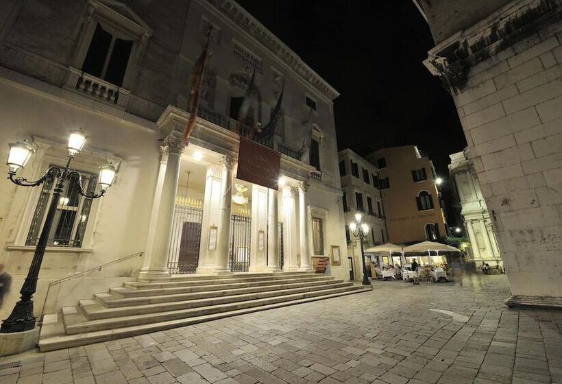 Fotos del hotel Al Theatro Palace:  14