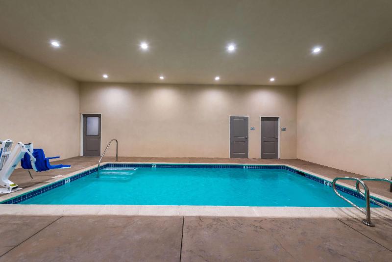 Best Western Plus Temecula Wine Country Hotel & Suites