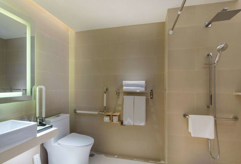 فندق Hilton Garden Inn Qidong