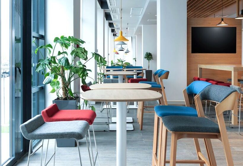 בית מלון כפרי Holiday Inn Express   Astana   Turan, An Ihg