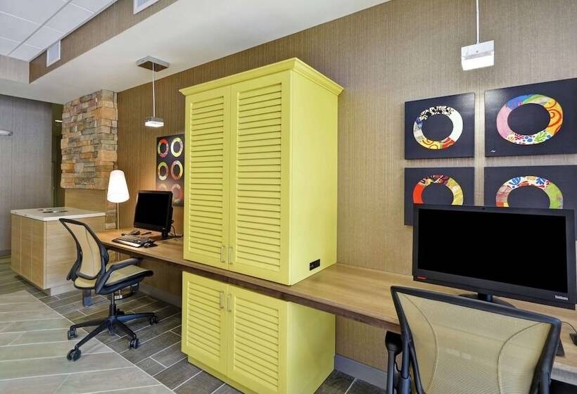 هتل Home2 Suites By Hilton Carbondale