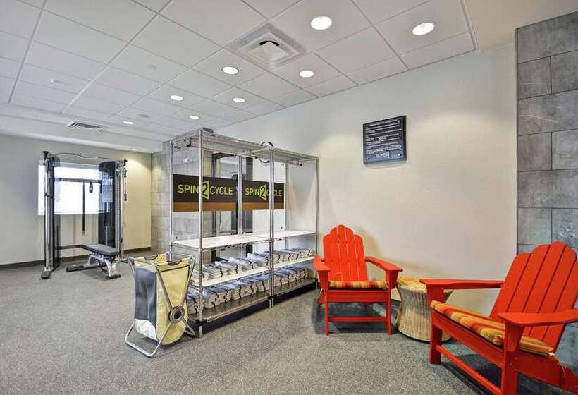هتل Home2 Suites By Hilton Portland Airport