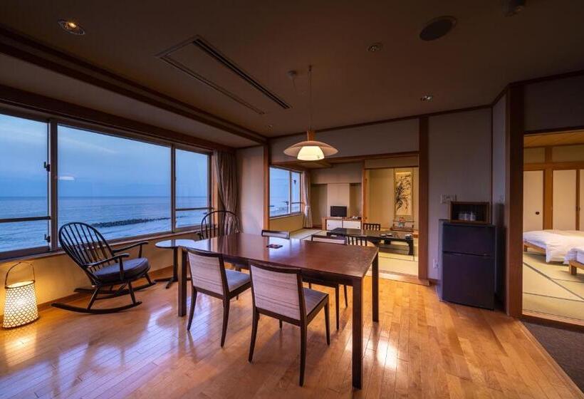 هتل Ikkyu  Seaside