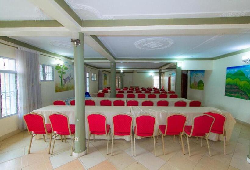 هتل Kings Hospitality Centre
