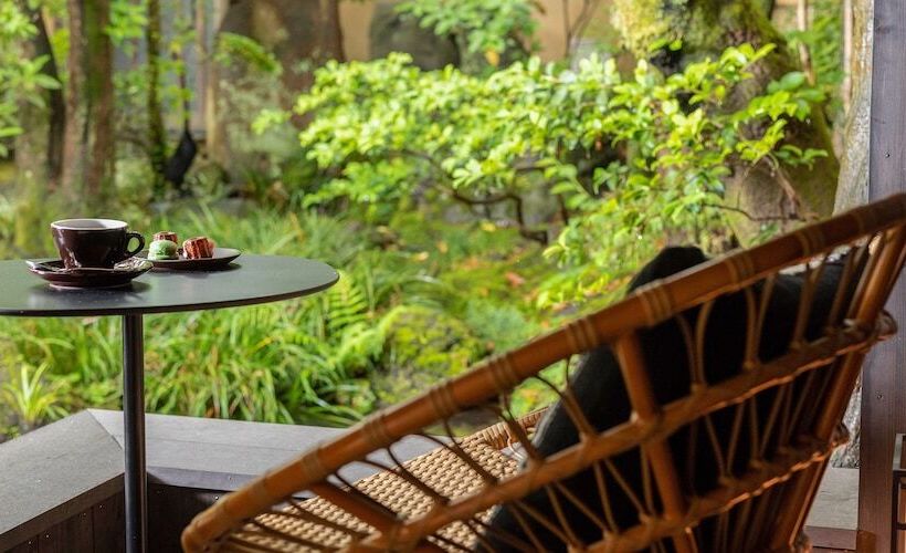 Nanzenji Sando Kikusui