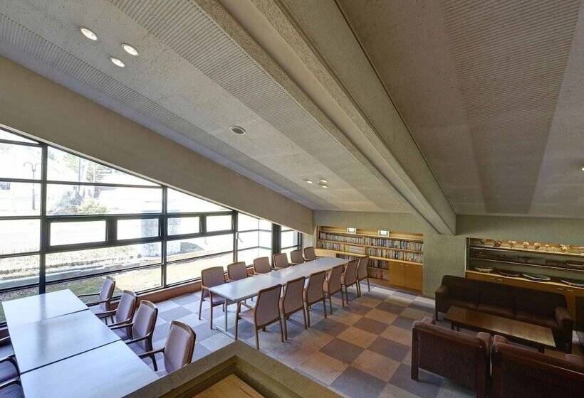هتل Oze Iwakura Resort
