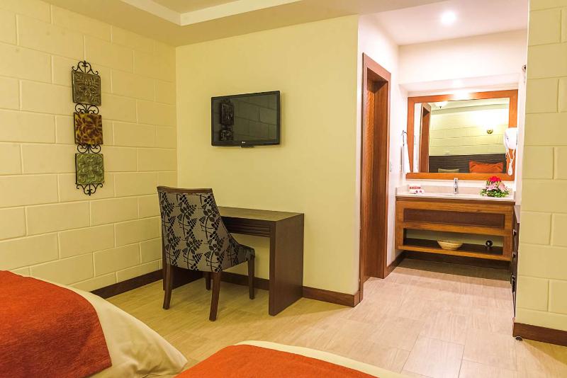 هتل Rincon De Puembo; Bw Signature Collection