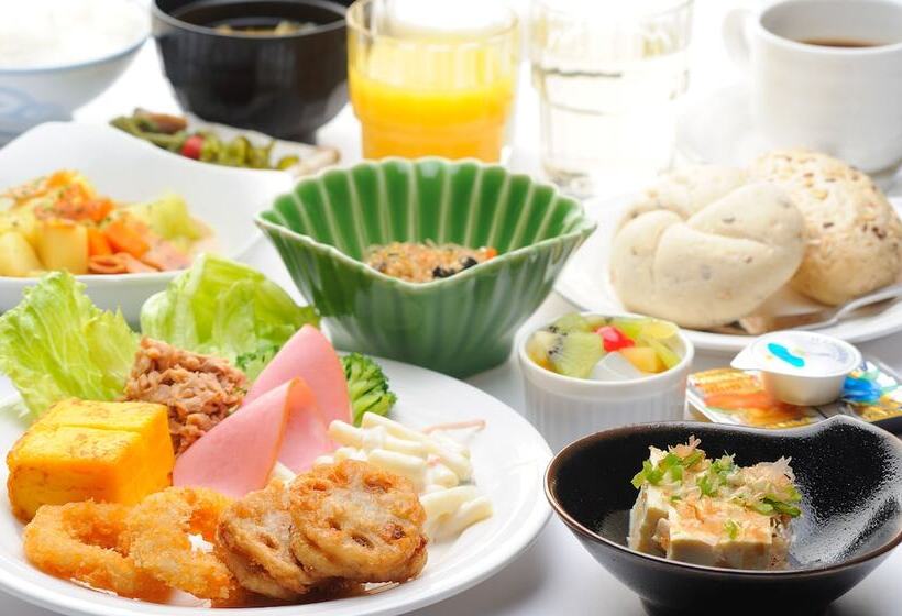 فندق Route Inn Saiki Ekimae