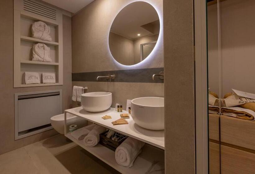 هتل روستایی Borgo Giallonardo Wine Relais