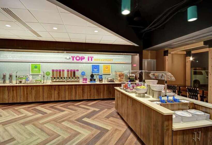 هتل Tru By Hilton Raleigh Durham Airport
