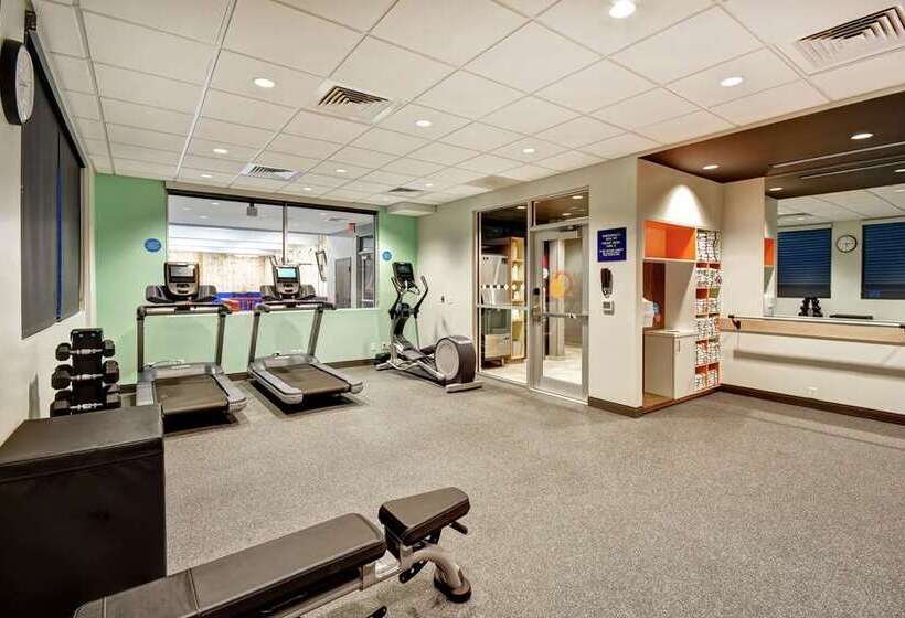 בית מלון כפרי Tru By Hilton Syracusecamillus