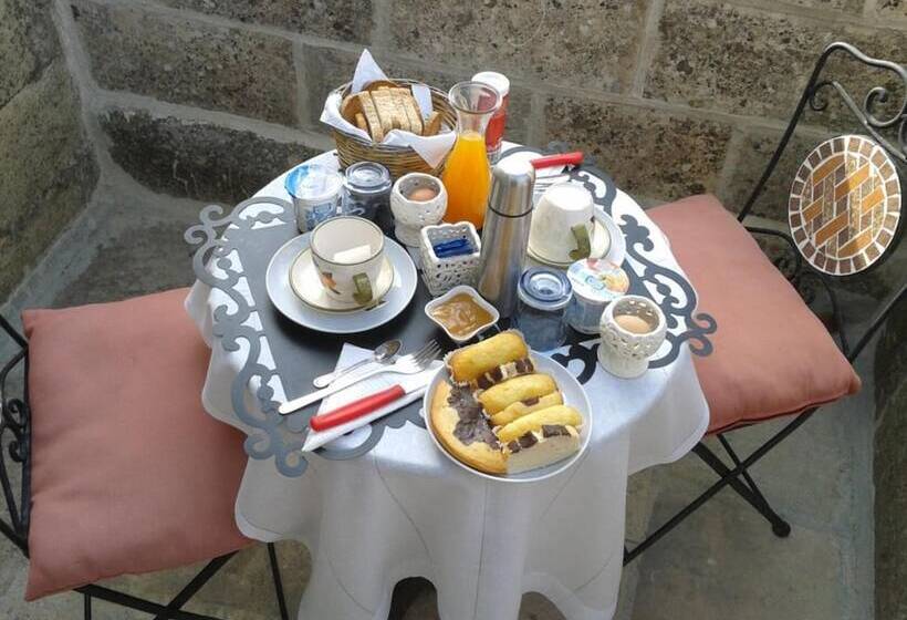 تختخواب و صبحانه Borgo In Corte