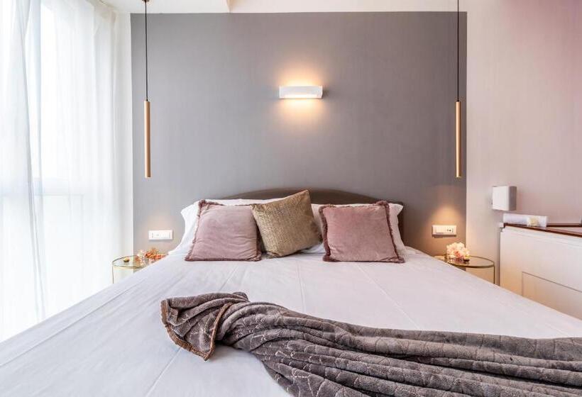 Hotel 4 Star Suite Spa   Self Check In