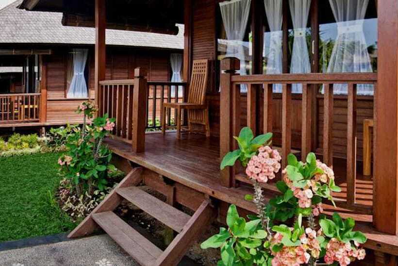 هتل Balangan Surf Resort