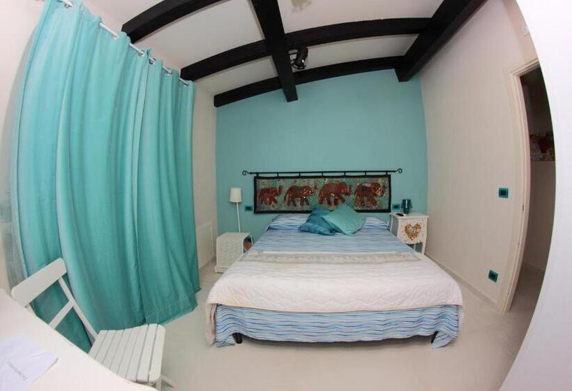 هتل B&b I Fiori Del Mare