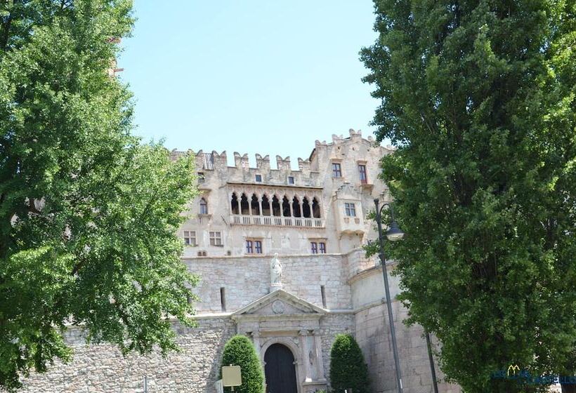 هتل B&b La Loggia Del Castello