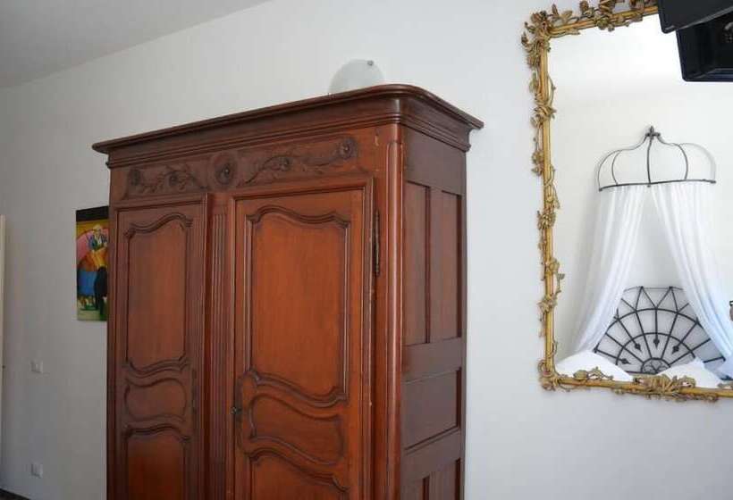 هتل B&b La Loggia Del Castello