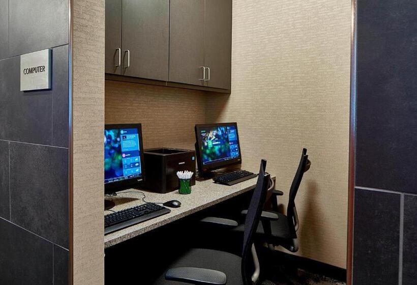 호텔 Courtyard By Marriott Minneapolis West