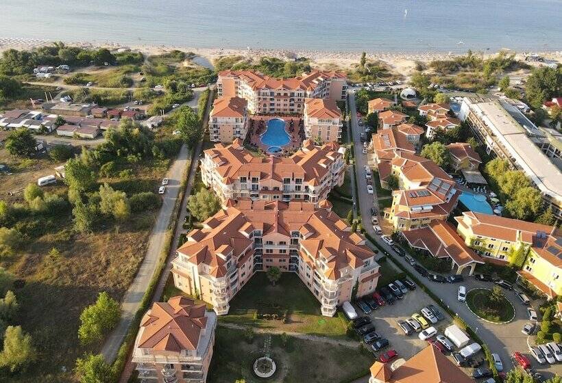 هتل Hacienda Beach Resort