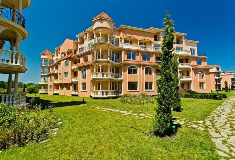 هتل Hacienda Beach Resort