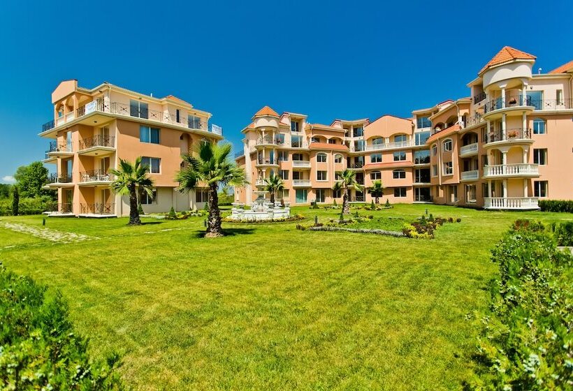 هتل Hacienda Beach Resort