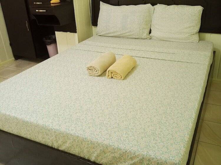 هتل Hayward Travel Inn
