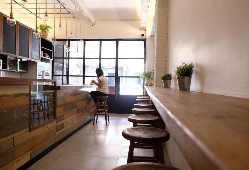 ホテル M Boutique Hostel Legian