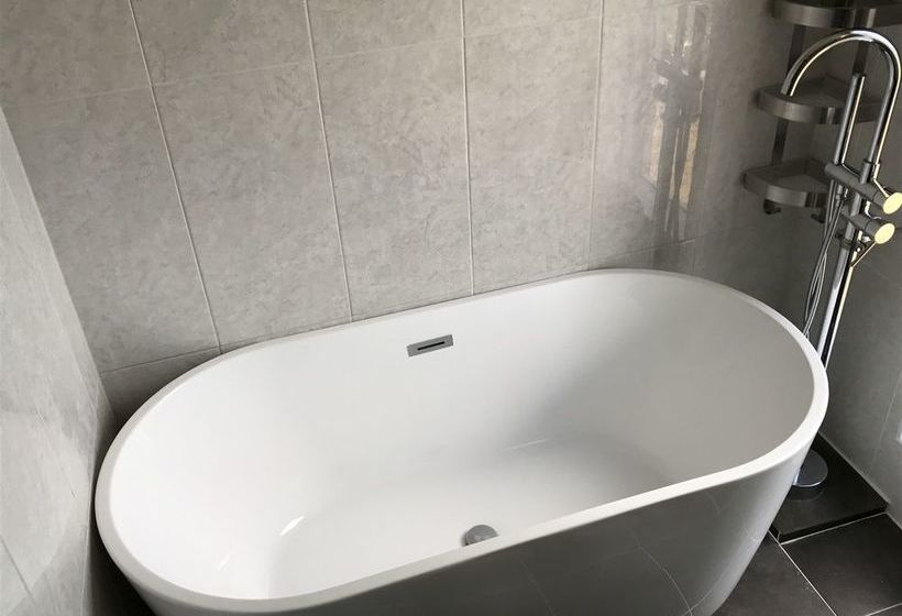 هتل The Summit Condominium &