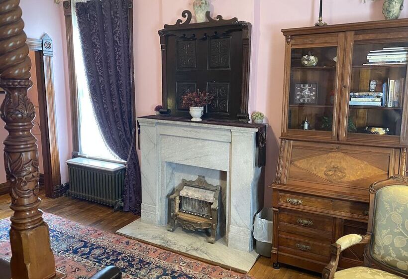 هتل Vineyard Mansion B&b