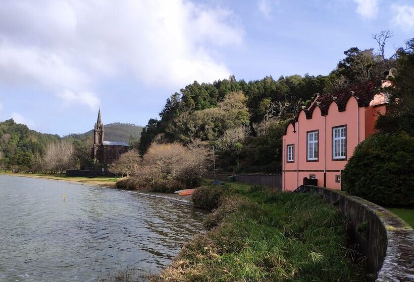 هتل Casa Dos Barcos Furnas