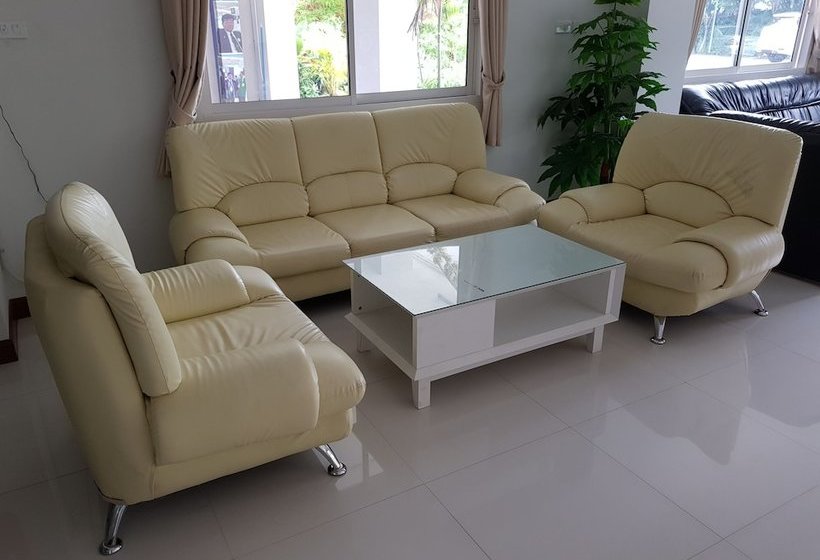فندق Chutchawan Apartment