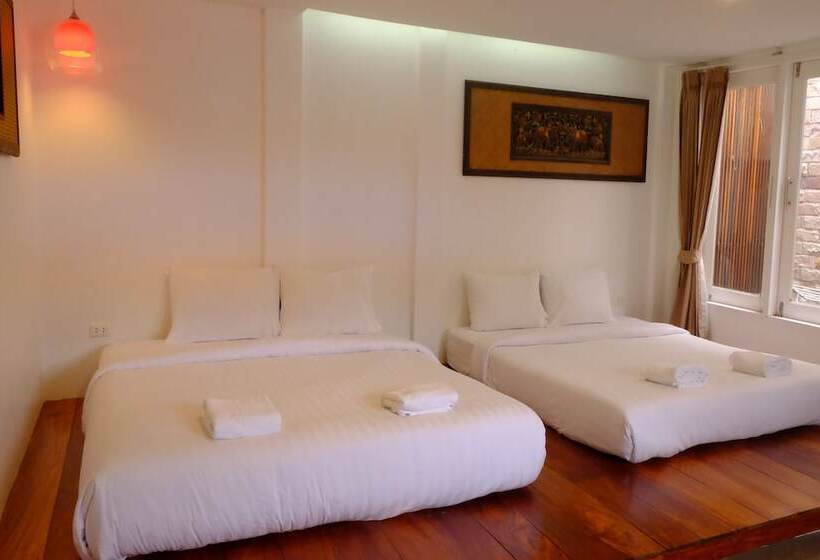 هتل Fah Talay Resort