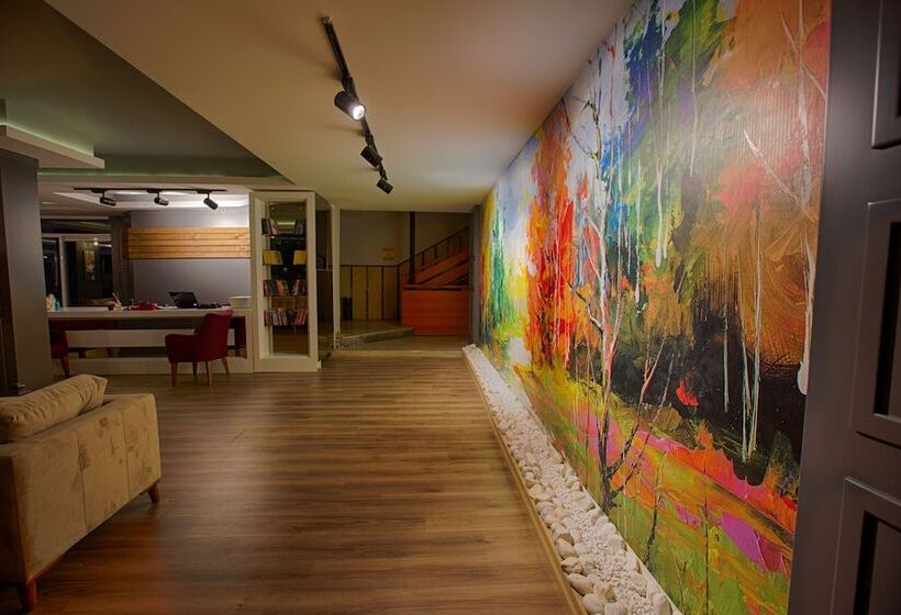 Hma Hotel & Suites