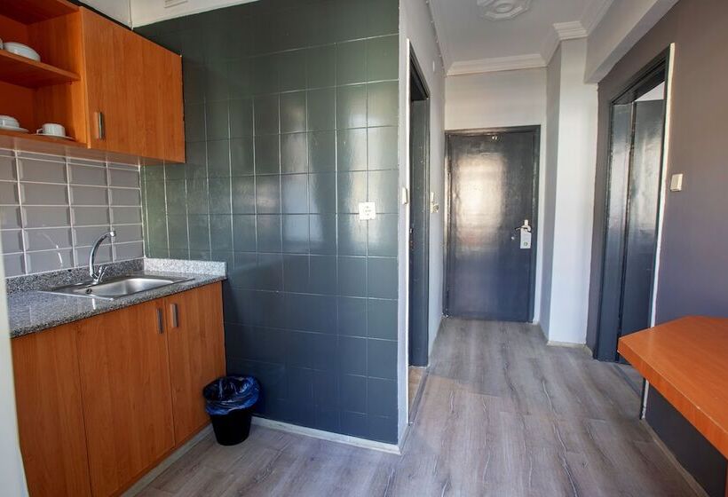 Hma Hotel & Suites