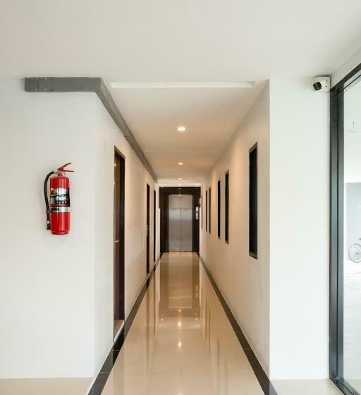 هتل Twentynine Kv Apartel