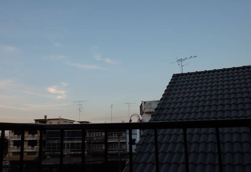 בית מלון כפרי Jitra Resort