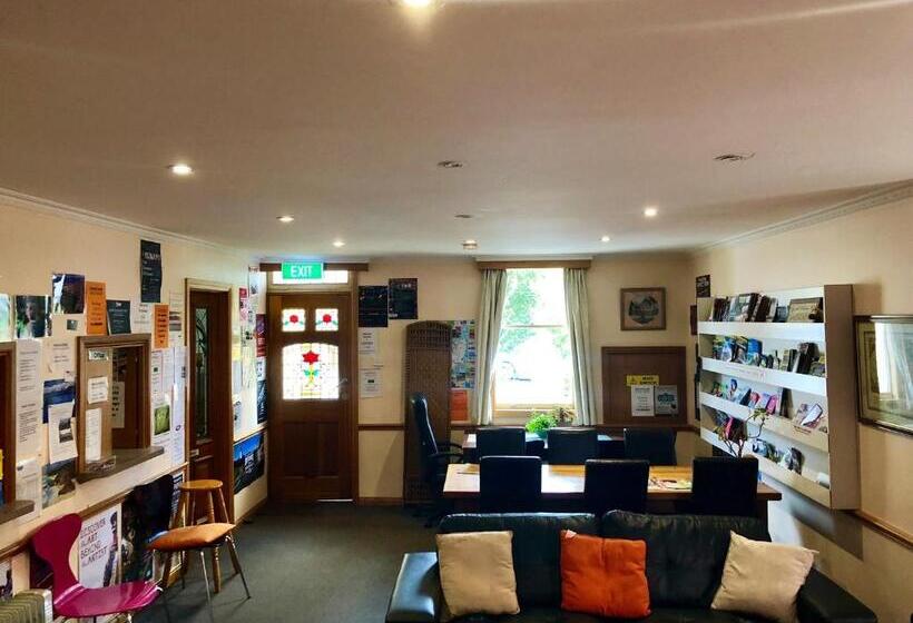 בית מלון כפרי Narrara Backpackers Hobart