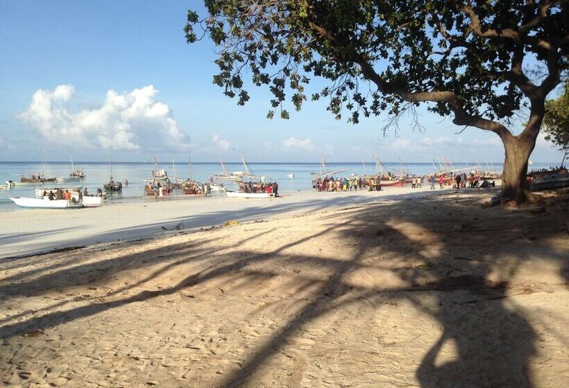 هتل Ocean Breeze Lodge