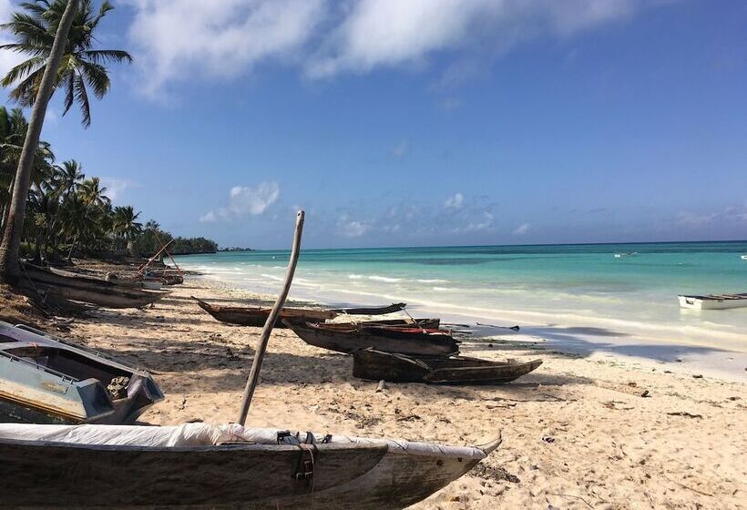 هتل Ocean Breeze Lodge