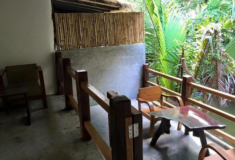Отель Ruean Thai Nai Bang By Pansak Resort