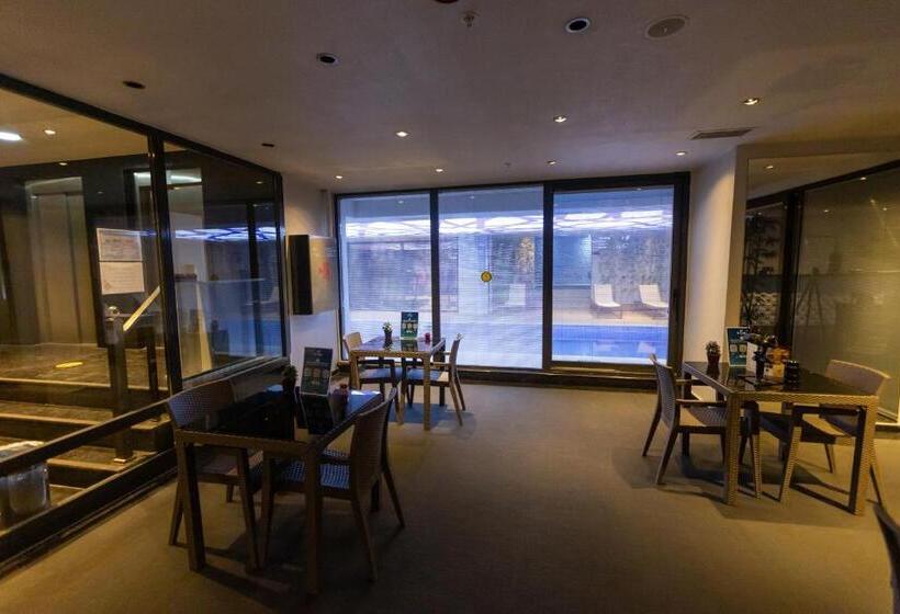 Fotos del hotel Tryp By Wyndham Istanbul Sancaktepe:  71