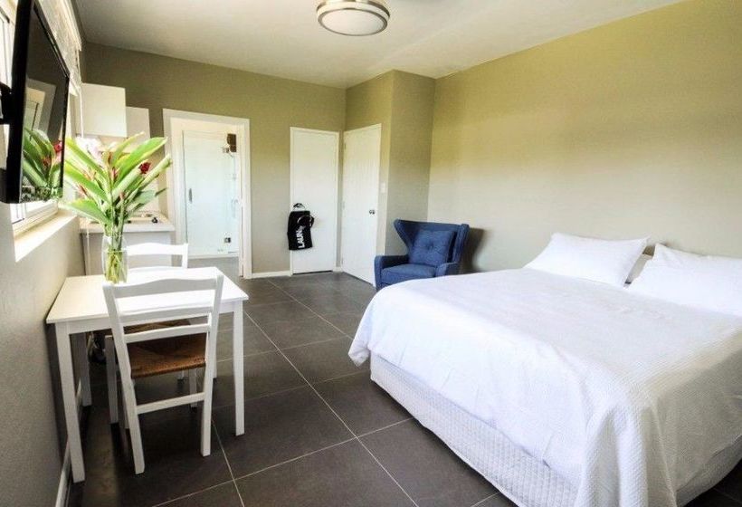 هتل Villa Apartments Westside