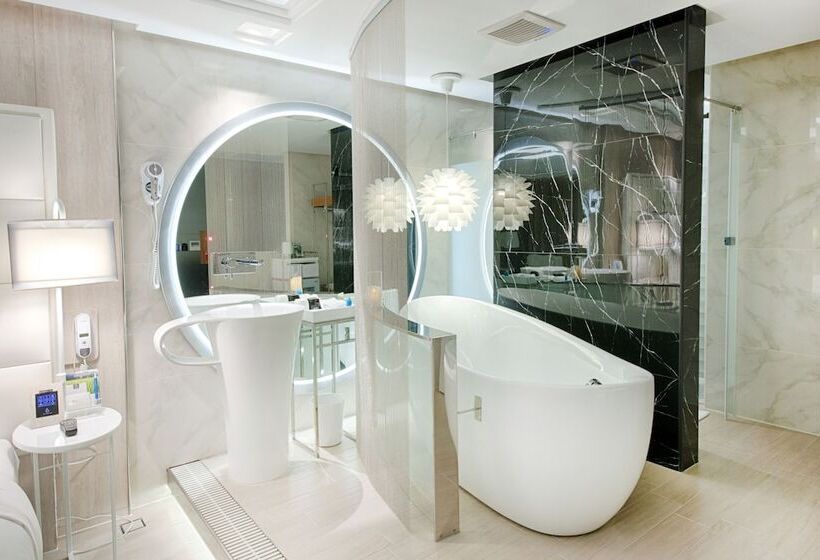 Six Star Motel  Taoyuan