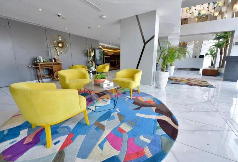 هتل Bram Suites