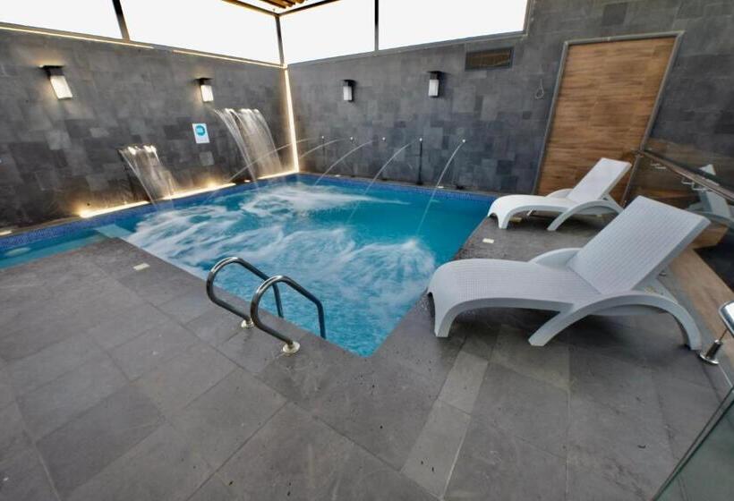 هتل Bram Suites