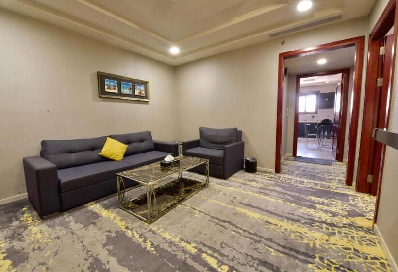 هتل Bram Suites