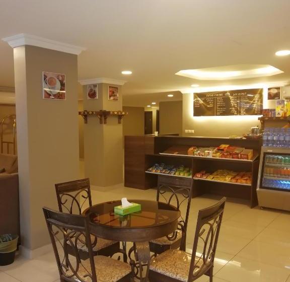 Отель Danar Apartments 4