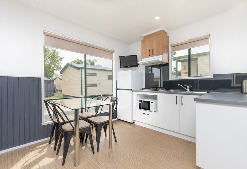 فندق All Seasons Houseboats